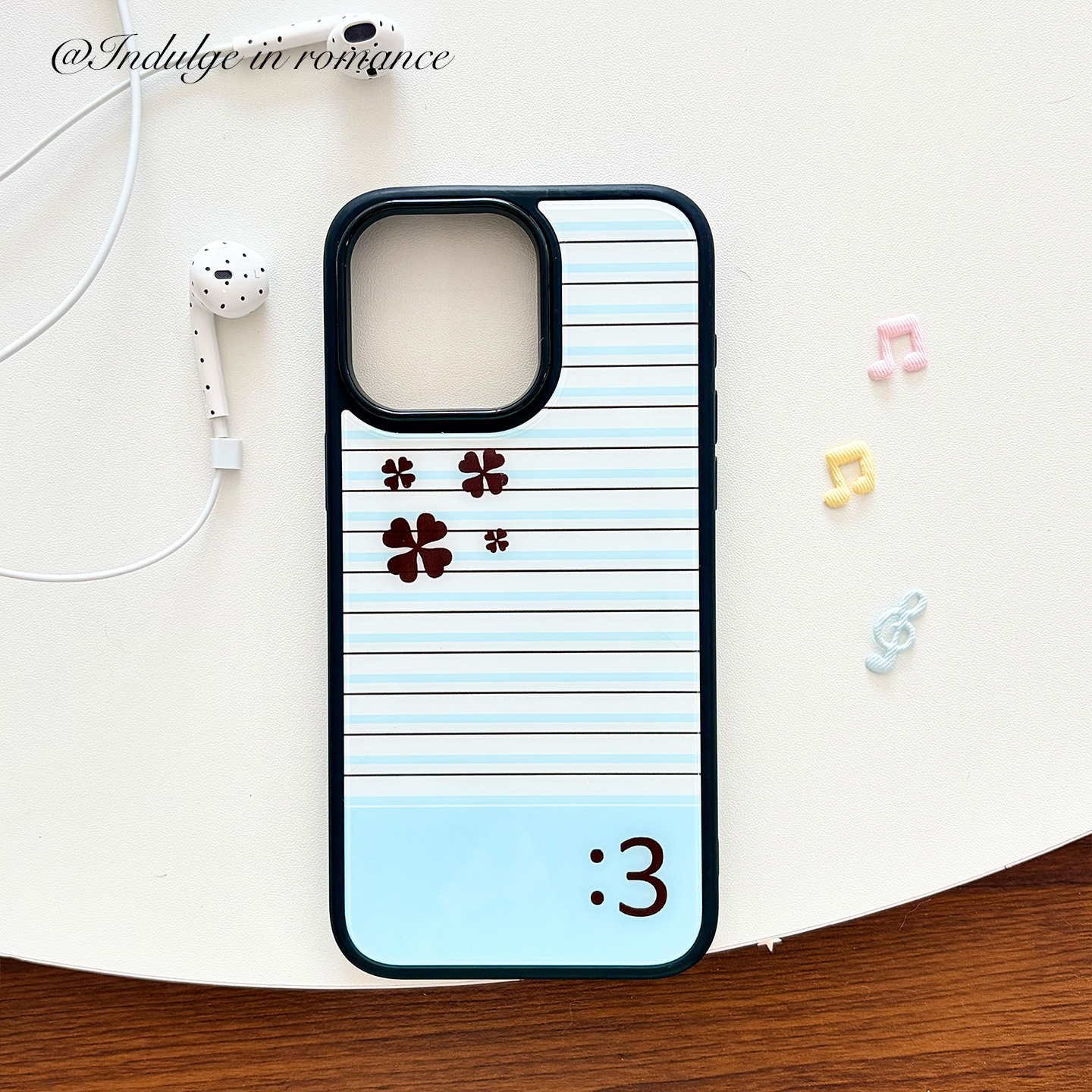 Minimalist INS Summer Four-Lea - Summer Closet review and price